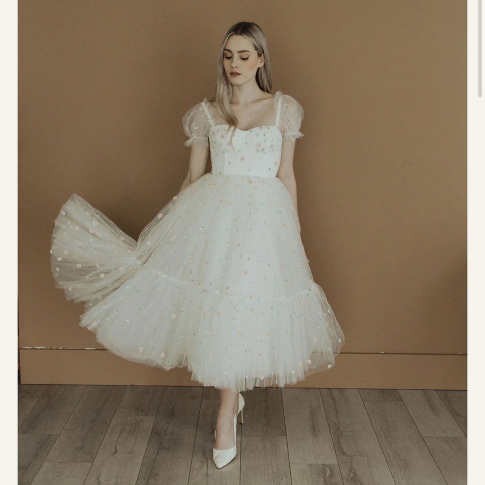 Ava gowns daisy dress viral TikTok Elegant White Tulle Dress